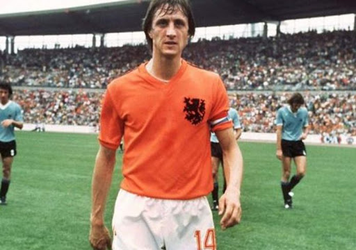  Johan Cruyff - Huyền thoại bóng đá