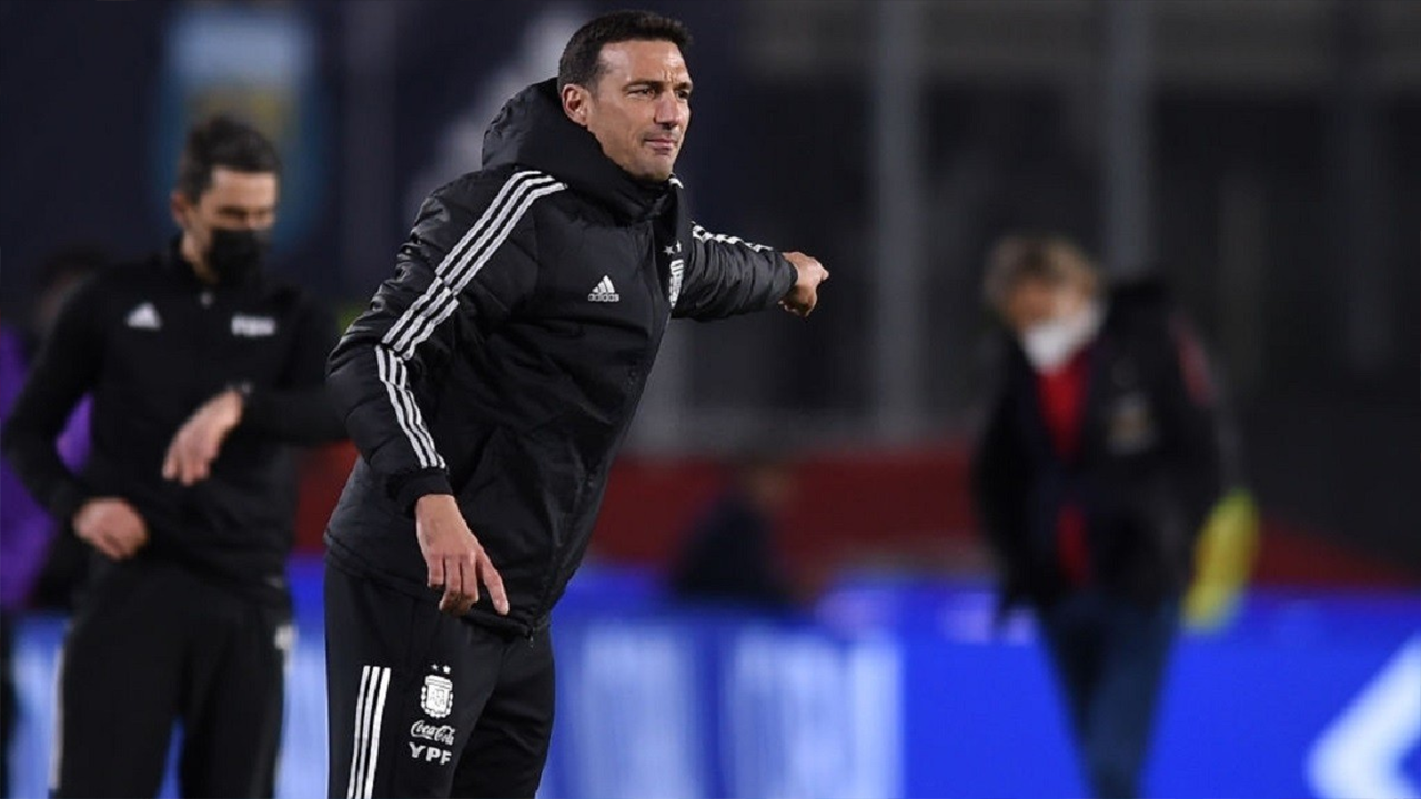 Huấn luyện viên trưởng dẫn dắt đội tuyển Argentina